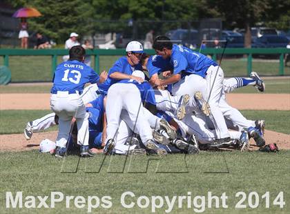 Thumbnail 3 in Davis vs. St. Mary's (CIF SJS D1 Final - Game 3) photogallery.
