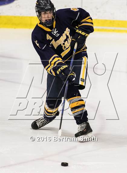 Thumbnail 2 in Skaneateles vs. Kenmore East (NYSPHSAA Division 2 Final) photogallery.
