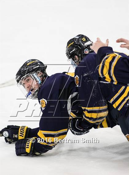 Thumbnail 2 in Skaneateles vs. Kenmore East (NYSPHSAA Division 2 Final) photogallery.