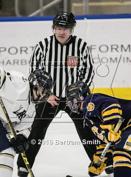 Thumbnail 3 in Skaneateles vs. Kenmore East (NYSPHSAA Division 2 Final) photogallery.