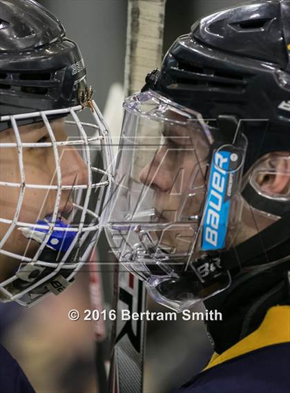 Thumbnail 2 in Skaneateles vs. Kenmore East (NYSPHSAA Division 2 Final) photogallery.