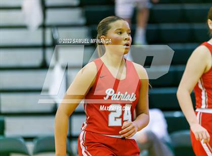 Thumbnail 1 in Millard South @ Gretna photogallery.
