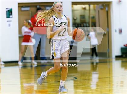Thumbnail 3 in Millard South @ Gretna photogallery.