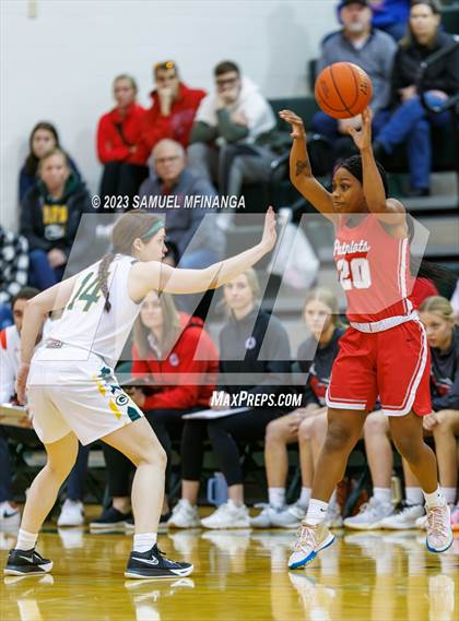 Thumbnail 3 in Millard South @ Gretna photogallery.