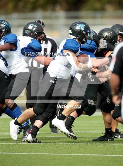 Thumbnail 2 in Byron Nelson vs Fossil Ridge photogallery.