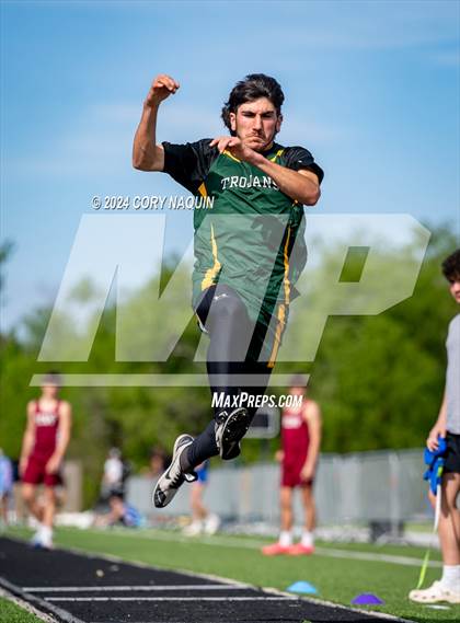 Thumbnail 3 in South Terrebonne (Gator Relays) photogallery.