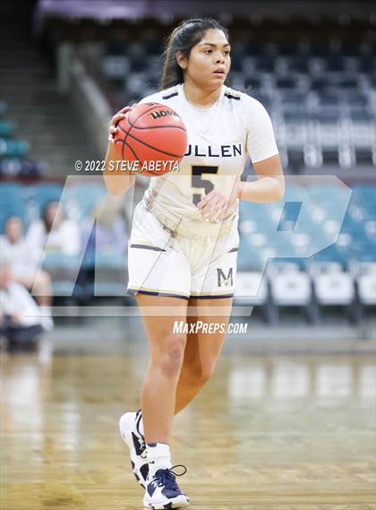 Thumbnail 3 in Green Mountain vs Mullen (CHSAA 4A Final Four) photogallery.