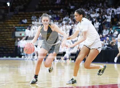 Thumbnail 3 in Green Mountain vs Mullen (CHSAA 4A Final Four) photogallery.