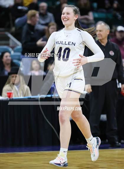 Thumbnail 3 in Green Mountain vs Mullen (CHSAA 4A Final Four) photogallery.