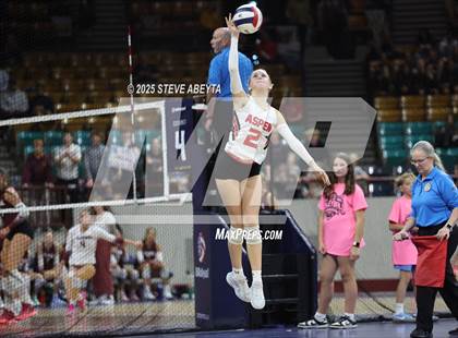 Thumbnail 2 in Bayfield vs. Aspen (CHSAA 3A First Round) photogallery.