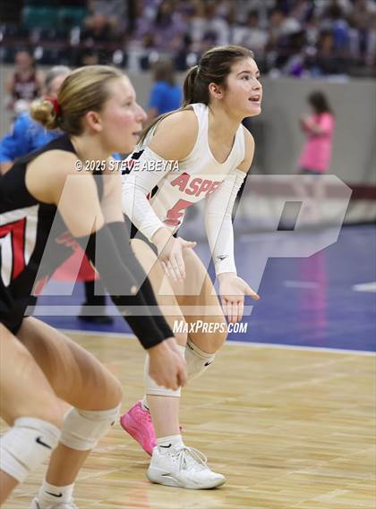 Thumbnail 3 in Bayfield vs. Aspen (CHSAA 3A First Round) photogallery.