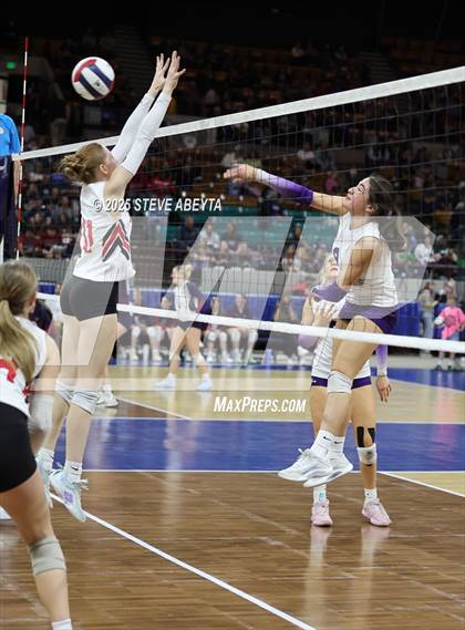 Thumbnail 1 in Bayfield vs. Aspen (CHSAA 3A First Round) photogallery.