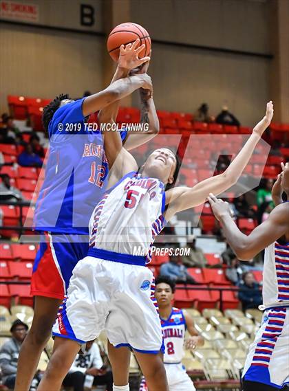 Thumbnail 2 in Parkview vs Wooddale (King Cotton Classic) photogallery.