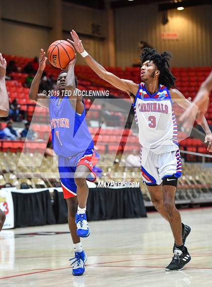Thumbnail 1 in Parkview vs Wooddale (King Cotton Classic) photogallery.