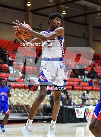 Thumbnail 2 in Parkview vs Wooddale (King Cotton Classic) photogallery.