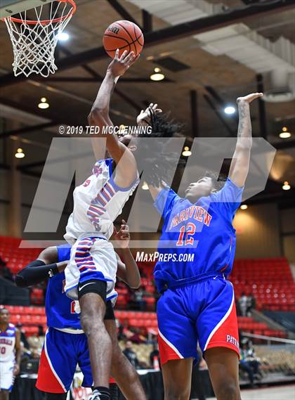 Thumbnail 3 in Parkview vs Wooddale (King Cotton Classic) photogallery.