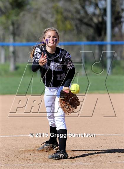 Thumbnail 3 in Casa Roble vs Del Oro (Victory Pre-Season T.O.C.) photogallery.
