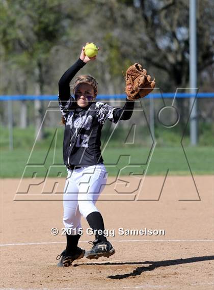 Thumbnail 3 in Casa Roble vs Del Oro (Victory Pre-Season T.O.C.) photogallery.