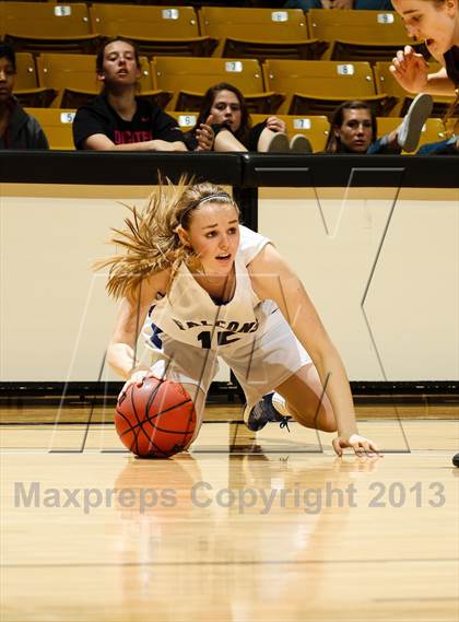 Thumbnail 3 in Arapahoe vs. Highlands Ranch (CHSAA 5A Final Four) photogallery.