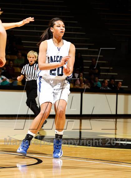 Thumbnail 3 in Arapahoe vs. Highlands Ranch (CHSAA 5A Final Four) photogallery.