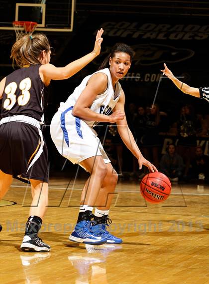 Thumbnail 2 in Arapahoe vs. Highlands Ranch (CHSAA 5A Final Four) photogallery.