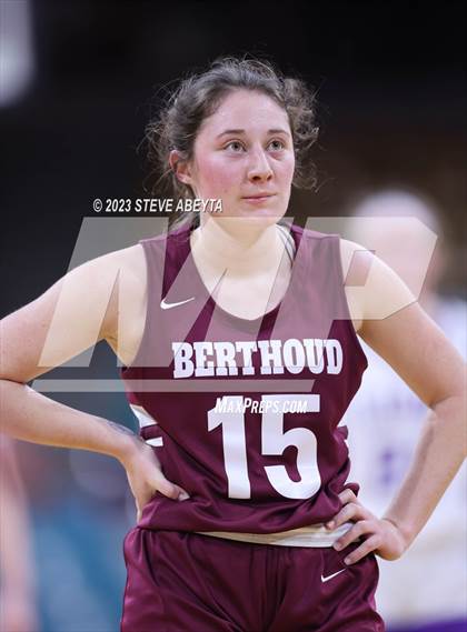 Thumbnail 1 in Lutheran vs. Berthoud (CHSAA 4A Great 8) photogallery.