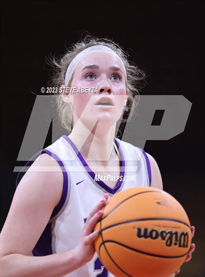 Thumbnail 1 in Lutheran vs. Berthoud (CHSAA 4A Great 8) photogallery.