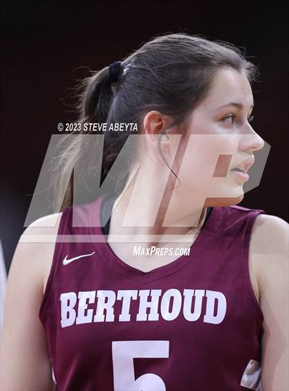 Thumbnail 2 in Lutheran vs. Berthoud (CHSAA 4A Great 8) photogallery.