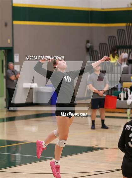 Thumbnail 1 in La Salle @ Putnam photogallery.