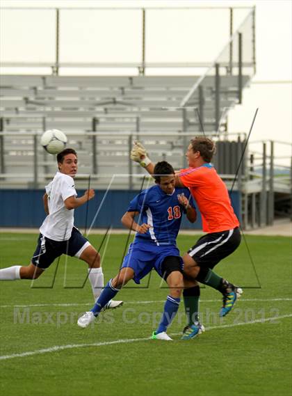 Thumbnail 3 in Centaurus vs. Standley Lake photogallery.