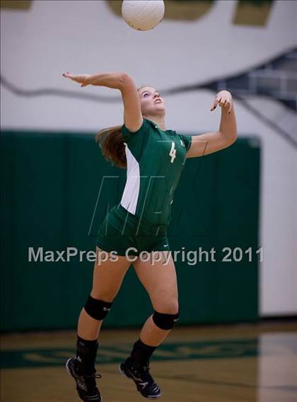 Thumbnail 1 in Woodgrove @ Loudoun Valley photogallery.