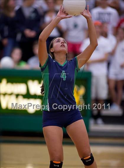 Thumbnail 2 in Woodgrove @ Loudoun Valley photogallery.