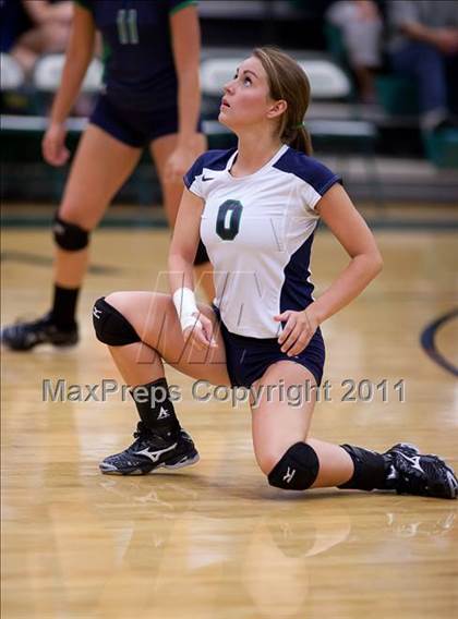 Thumbnail 1 in Woodgrove @ Loudoun Valley photogallery.