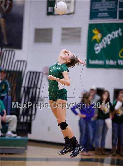 Thumbnail 2 in Woodgrove @ Loudoun Valley photogallery.