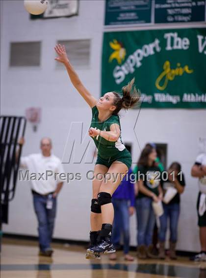Thumbnail 2 in Woodgrove @ Loudoun Valley photogallery.
