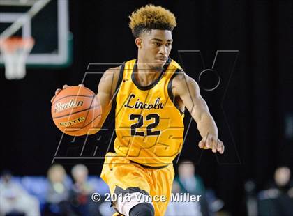 Thumbnail 1 in Rainier Beach vs Lincoln (WIAA 3A Quarterfinal) photogallery.