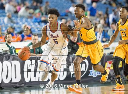 Thumbnail 3 in Rainier Beach vs Lincoln (WIAA 3A Quarterfinal) photogallery.