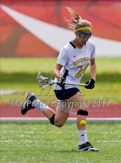 Thumbnail 3 in West Genesee vs. Pittsford (NYSPHSAA Class A Semifinal) photogallery.