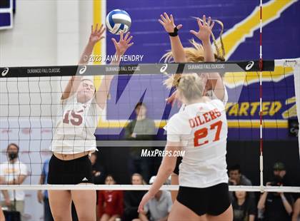 Thumbnail 1 in Huntington Beach vs. Mira Costa (Durango Fall Classic) photogallery.