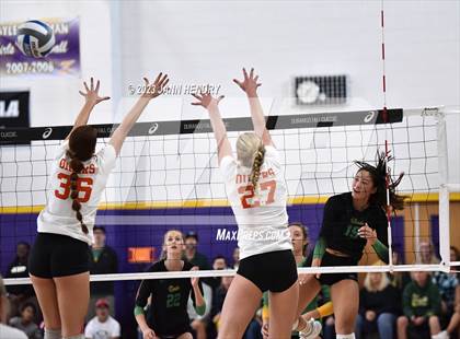 Thumbnail 3 in Huntington Beach vs. Mira Costa (Durango Fall Classic) photogallery.