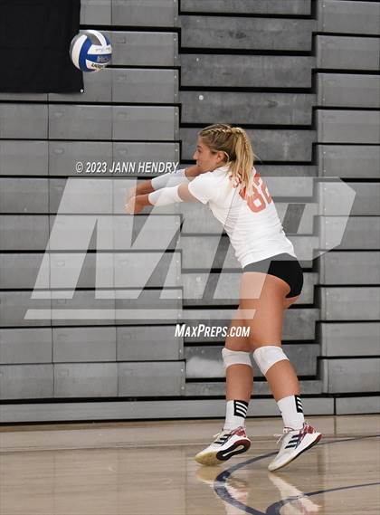 Thumbnail 1 in Huntington Beach vs. Mira Costa (Durango Fall Classic) photogallery.