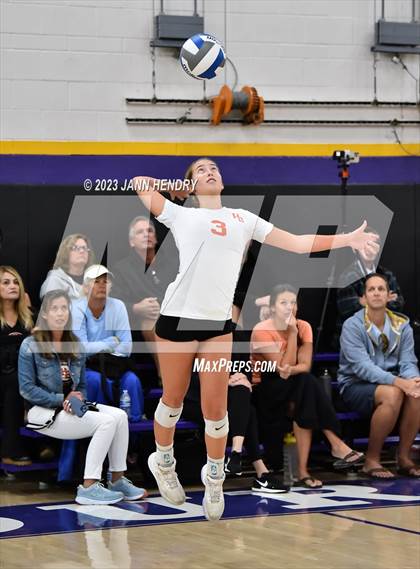 Thumbnail 3 in Huntington Beach vs. Mira Costa (Durango Fall Classic) photogallery.