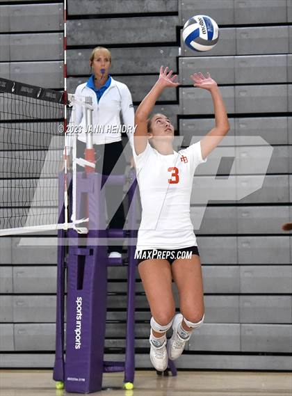 Thumbnail 2 in Huntington Beach vs. Mira Costa (Durango Fall Classic) photogallery.