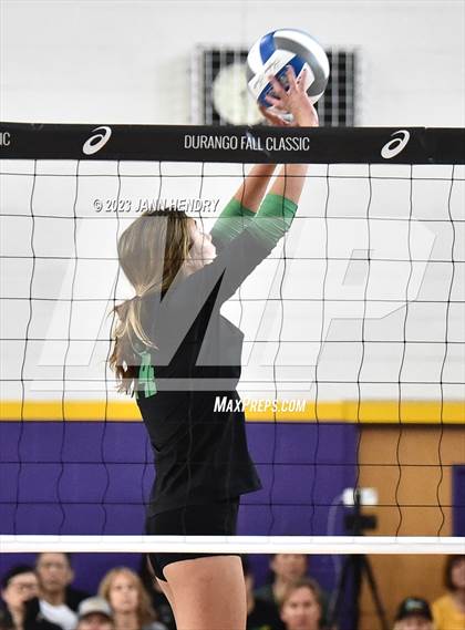 Thumbnail 3 in Huntington Beach vs. Mira Costa (Durango Fall Classic) photogallery.