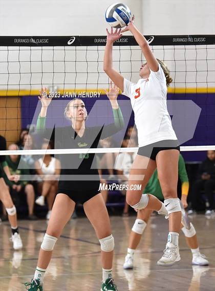 Thumbnail 2 in Huntington Beach vs. Mira Costa (Durango Fall Classic) photogallery.