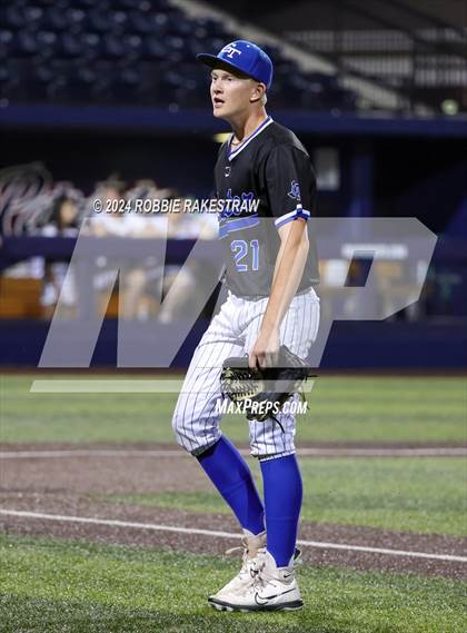 Thumbnail 2 in Tatum vs. Gunter (UIL 3A Regional Semifinal Playoff) photogallery.
