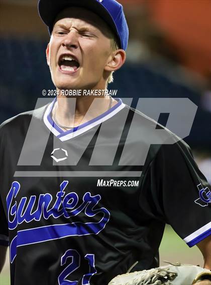 Thumbnail 1 in Tatum vs. Gunter (UIL 3A Regional Semifinal Playoff) photogallery.