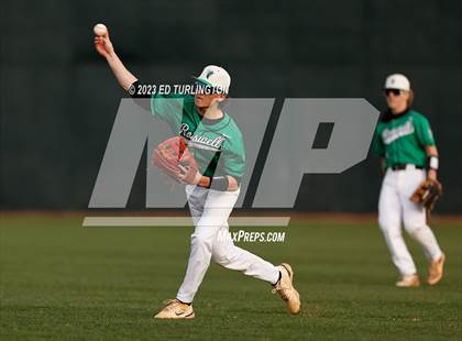 Thumbnail 3 in Lassiter @ Roswell photogallery.
