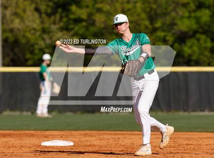 Thumbnail 3 in Lassiter @ Roswell photogallery.