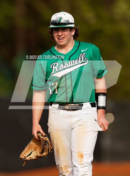 Thumbnail 3 in Lassiter @ Roswell photogallery.